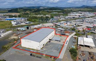 Bulk industrial premises – For sale or lease