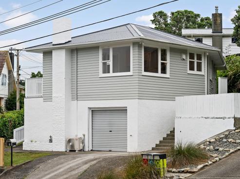 5 Omega Street, Newlands