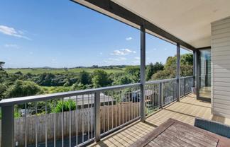 10 Lochinvar Place, Hairini