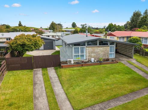 228 West Parkdale Street, Tokoroa