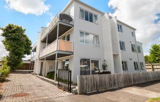 Units 1-6/200 Pilkington Road, Point England
