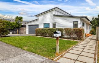 7 Wautaiti Drive, Riverhead
