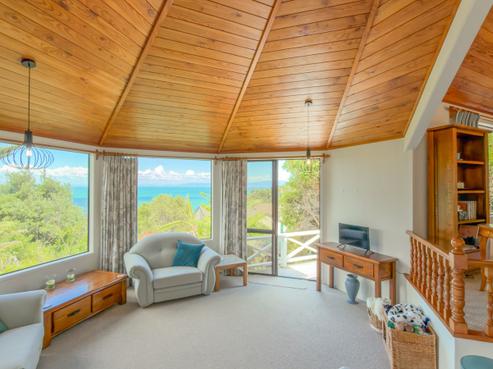 37 Otuturu Crescent, Waiomu