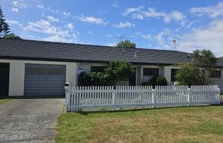 3 McLellan Street, Tawa