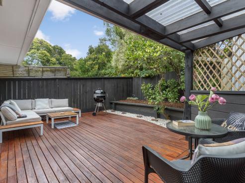 2/11 Lenihan Street, Northcote