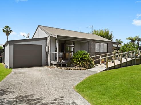 16B Dover Road, Saint Andrews