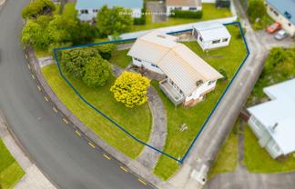 66 Divich Avenue, Te Atatu South