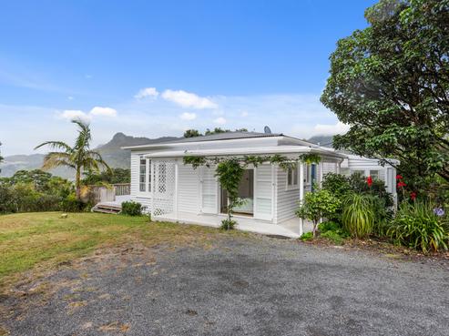 1125 Huia Road, Huia