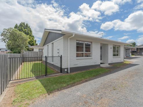 1/58 Great South Road, Papakura