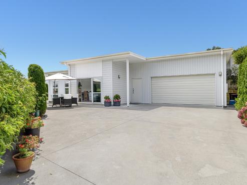 11 Rochfort Crescent, Pyes Pa