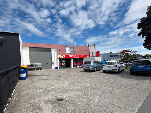 2/221 Annex Road, Middleton