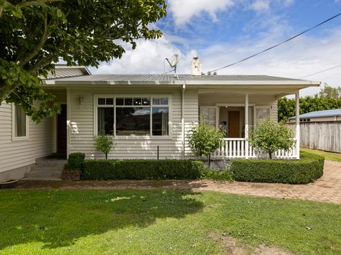 58 Chaucer Street, Leamington