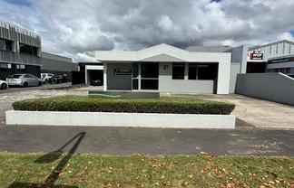 Professional Office Space | Fully Furnished