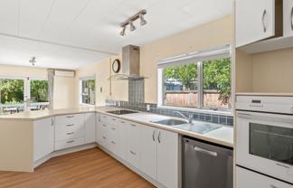 19 Tod Place, LINCOLN