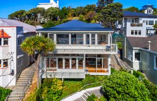 37 The Crescent, Roseneath