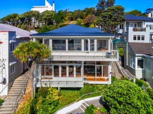 37 The Crescent, Roseneath