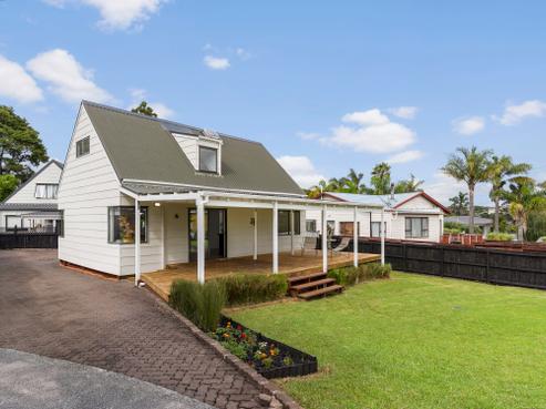 2/9 Wharf Road, Te Atatu Peninsula