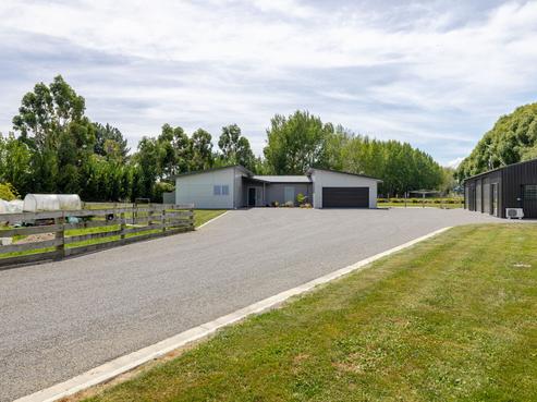 299 Reid Line East, Bunnythorpe