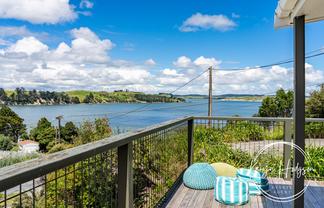 14 Cliff Street, Pahi