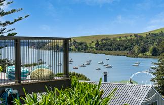 14 Cliff Street, Pahi