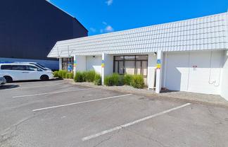 356M² ROAD FRONTAGE INDUSTRIAL
