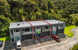 THE ULTIMATE LIVE & WORK SETUP

 
