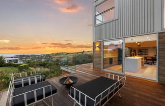 1 Oxenhope Road, Richmond Hill