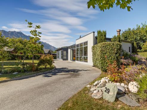 29 Ferry Hill Drive, Lower Shotover