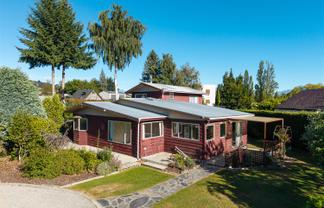 63 Kingston Street, Albert Town