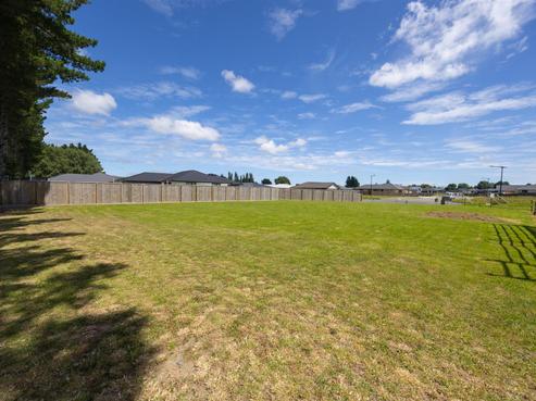 20 Rayner Lane, Marton