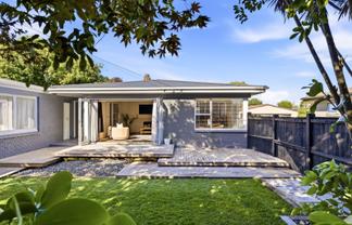 720A River Road, Chartwell