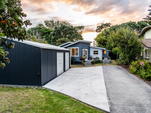 604 Pukehina Parade, Pukehina