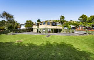 18 Shaldon Crescent, Blagdon