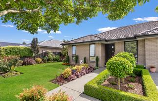 2 Orchard Grove, Ashburton