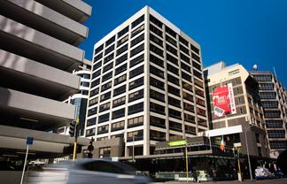 Full floor - waterfront fringe