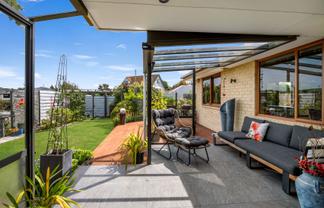 33 Essex street, Weston