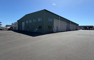 Modern warehouse central Mount 