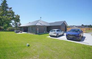 21B Foster Place, Amberley