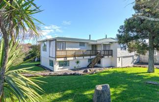 18 Lavelle Road, Henderson