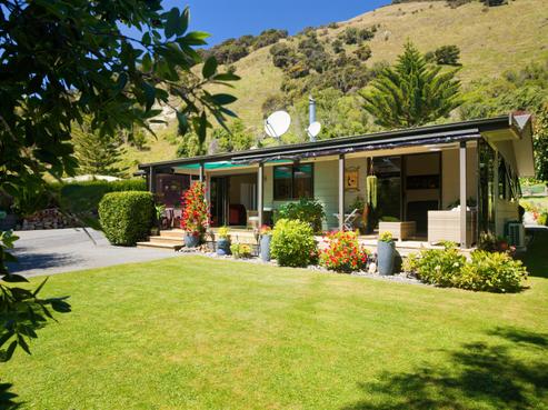 2147 State Highway 1, Oaro