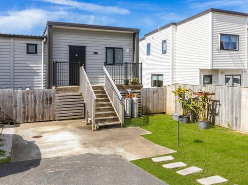 18B Poruru Close, Papakura