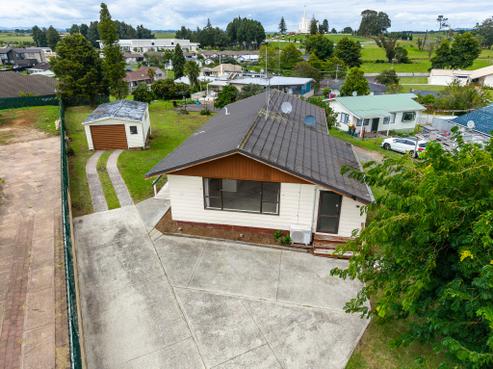 16 Cowley Drive, Temple View