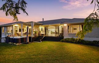 22 Windfall Grove, Greenhithe