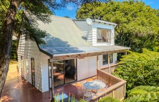 22 Victoria Road North, Onetangi