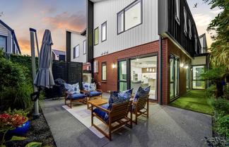 2 Windlass Street, Long Bay