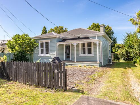 8 Field Street, Aramoho