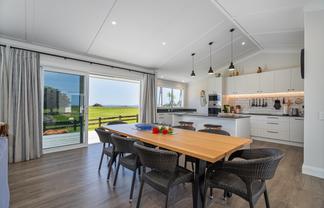 112 Ocean Close, Matarangi