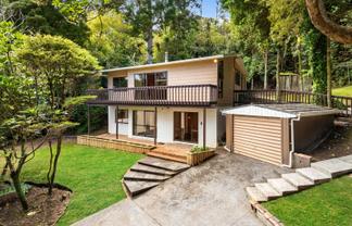 26 Titirangi Beach Road, Titirangi