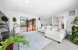 8 John Lister Close, Golflands