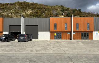 Brand new unit in Trentham